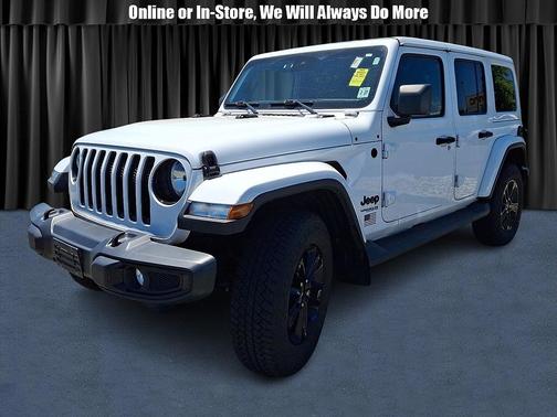 Bright White Clearcoat 2022 Jeep Wrangler Unlimited Sahara