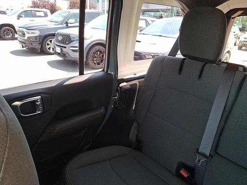 Anvil Clearcoat 2025 Jeep Wrangler 4xe Sahara