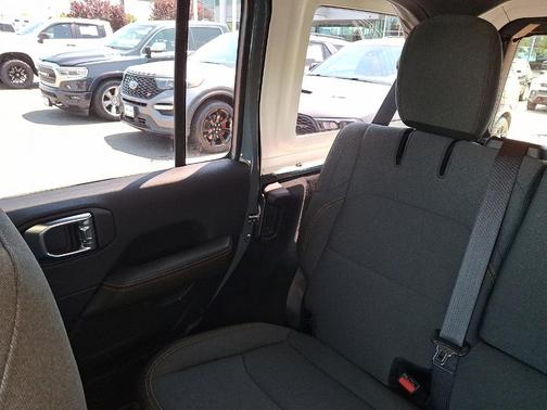 Anvil Clearcoat 2025 Jeep Wrangler 4xe Sahara