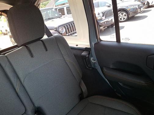 Anvil Clearcoat 2025 Jeep Wrangler 4xe Sahara