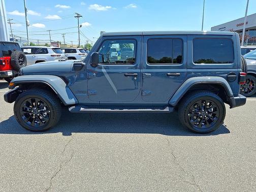 Anvil Clearcoat 2025 Jeep Wrangler 4xe Sahara