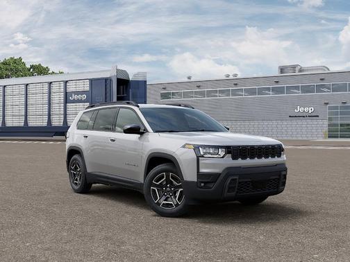 Silver Zynith Clearcoat 2026 Jeep Cherokee Laredo