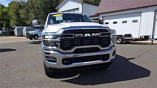 2025 RAM 2500 Tradesman Crew Cab 4x4 8' Box