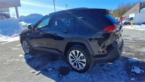 2024 Toyota RAV4 XLE Premium