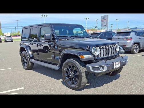 Black Clearcoat 2025 Jeep Wrangler 4xe Sahara