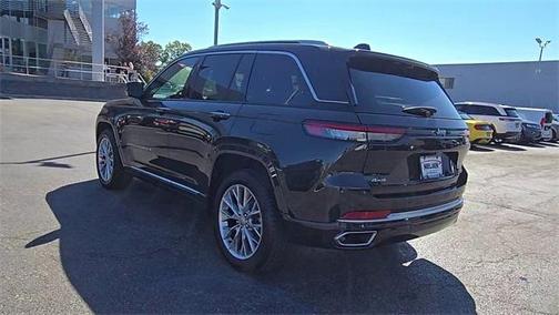 2023 Jeep Grand Cherokee Summit