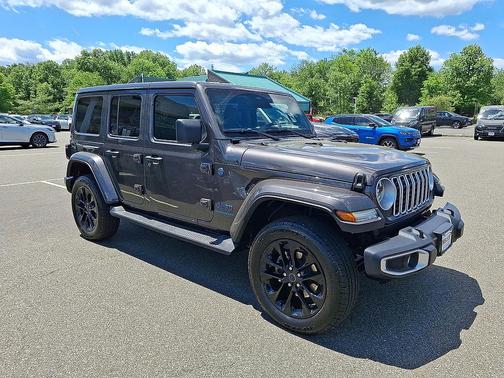 Granite Crystal Metallic Clearcoat 2025 Jeep Wrangler 4xe Sahara
