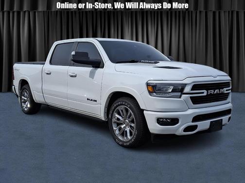 Bright White Clearcoat 2022 RAM 1500 Laramie