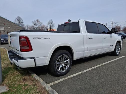 Bright White Clearcoat 2022 RAM 1500 Laramie