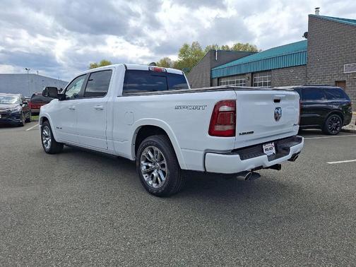 Bright White Clearcoat 2022 RAM 1500 Laramie