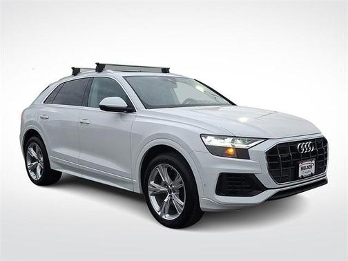 2022 Audi Q8 55 Premium Plus