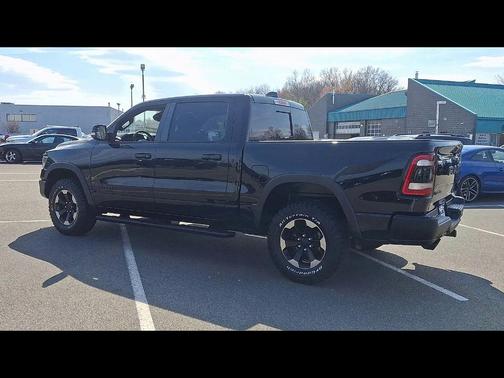 Diamond Black Crystal Pearlcoat 2019 RAM 1500 Rebel