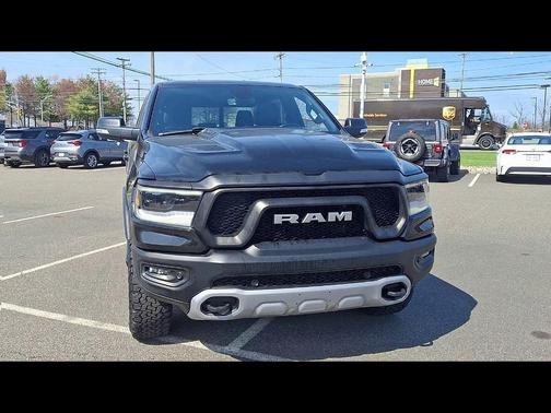 Diamond Black Crystal Pearlcoat 2019 RAM 1500 Rebel