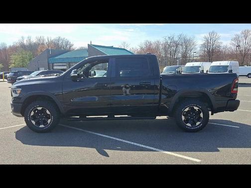 Diamond Black Crystal Pearlcoat 2019 RAM 1500 Rebel