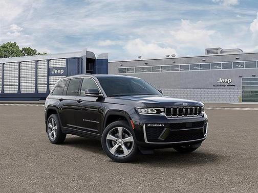 Diamond Black Crystal Pearlcoat 2026 Jeep Grand Cherokee Limited