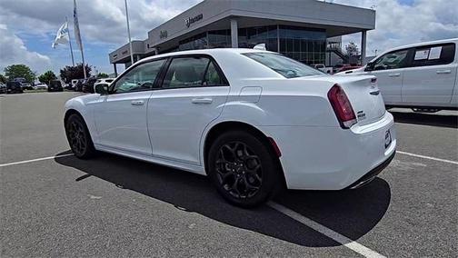 2022 Chrysler 300 Touring