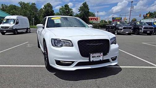2022 Chrysler 300 Touring