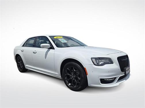 2022 Chrysler 300 Touring