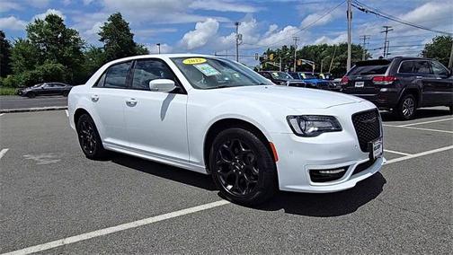 2022 Chrysler 300 Touring
