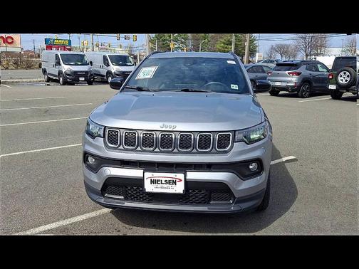 2023 Jeep Compass Latitude