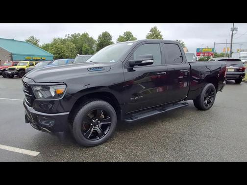 Diamond Black Crystal Pearlcoat 2022 RAM 1500 Big Horn/Lone Star