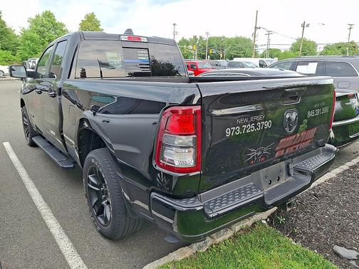 Diamond Black Crystal Pearlcoat 2022 RAM 1500 Big Horn/Lone Star