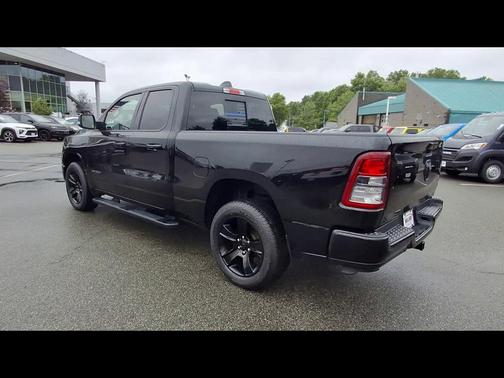 Diamond Black Crystal Pearlcoat 2022 RAM 1500 Big Horn/Lone Star
