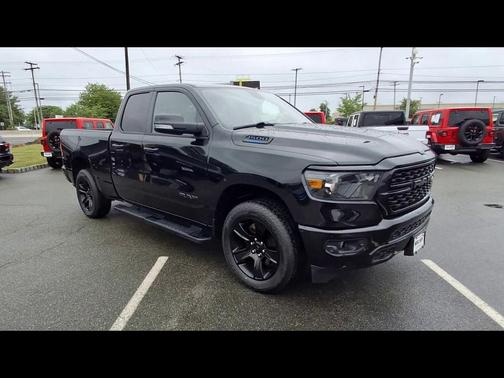 Diamond Black Crystal Pearlcoat 2022 RAM 1500 Big Horn/Lone Star