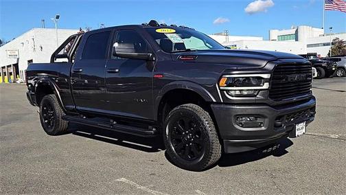 2022 RAM 2500 Laramie Crew Cab 4x4 6'4' Box