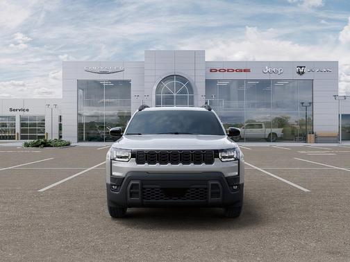 Silver Zynith Clearcoat 2026 Jeep Cherokee Laredo