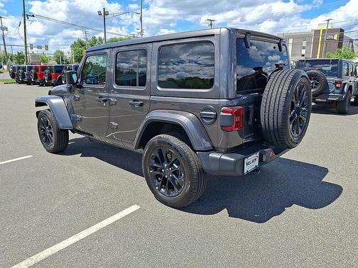 Granite Crystal Metallic Clearcoat 2025 Jeep Wrangler 4xe Sahara