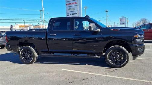 2025 RAM 2500 Big Horn Crew Cab 4x4 6'4' Box