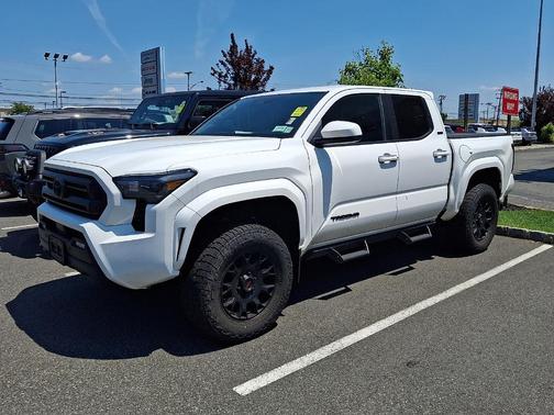 Ice Cap 2024 Toyota Tacoma SR5