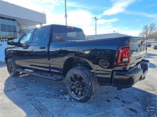 2025 RAM 2500 Big Horn Crew Cab 4x4 6'4' Box