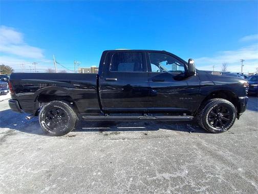 2025 RAM 2500 Big Horn Crew Cab 4x4 6'4' Box