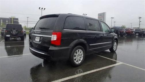 2014 Chrysler Town & Country Touring