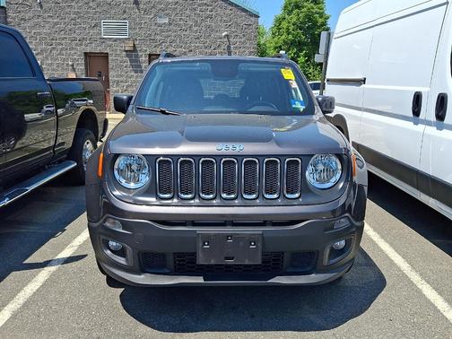 Granite Crystal Metallic Clearcoat 2018 Jeep Renegade Latitude