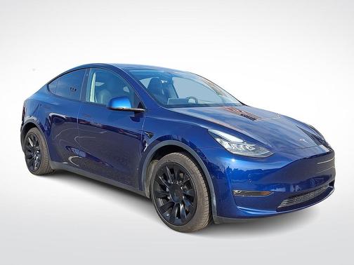 2022 Tesla Model Y Long Range Dual Motor All-Wheel Drive