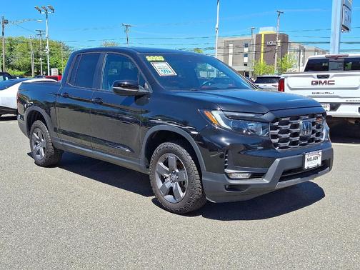 Crystal Black Pearl 2025 Honda Ridgeline TrailSport