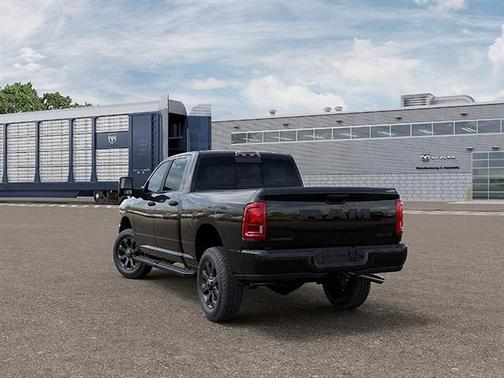 Diamond Black Crystal Pearlcoat 2026 RAM 2500 Big Horn Crew Cab 4x4 6'4' Box