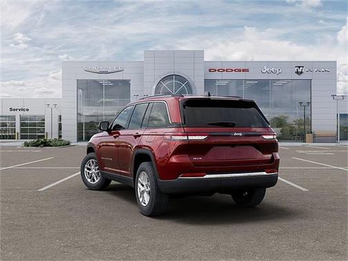 2025 Jeep Grand Cherokee Laredo