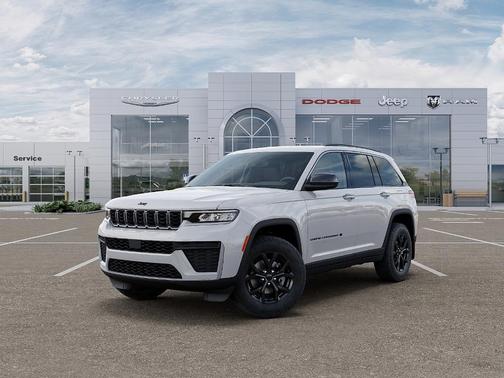 Bright White Clearcoat 2026 Jeep Grand Cherokee Altitude