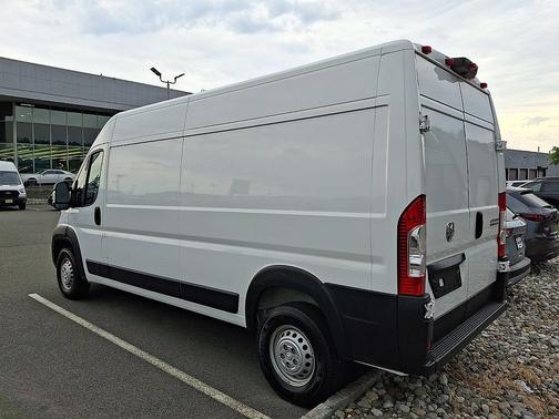 Bright White Clearcoat 2026 RAM ProMaster 2500 Tradesman