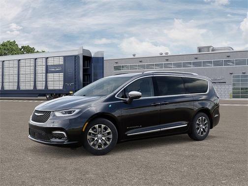 2026 Chrysler Pacifica L