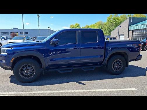 Deep Blue Pearl 2023 Nissan Frontier PRO-4X