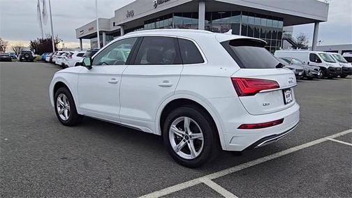 2023 Audi Q5 40 Premium