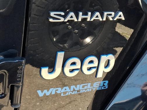 Black Clearcoat 2021 Jeep Wrangler Unlimited 4xe Sahara