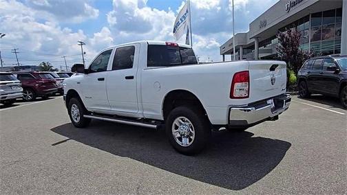 2022 RAM 2500 Tradesman Crew Cab 4x4 6'4' Box
