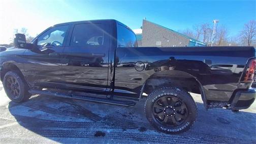 2025 RAM 2500 Big Horn Crew Cab 4x4 6'4' Box