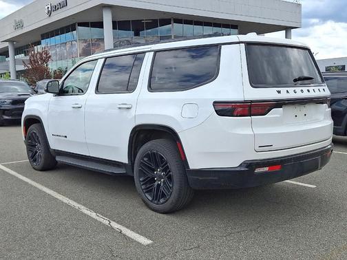 Bright White Clearcoat 2023 Jeep Wagoneer Series II Carbide 4x4